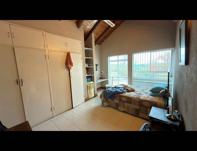 4 BEDROOM HOUSE TO LET IN STEILTES